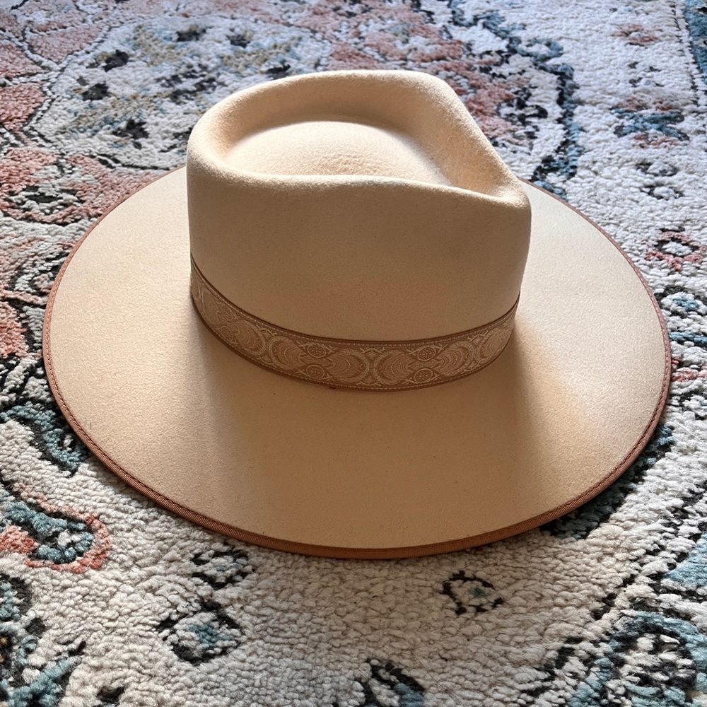 LACK OF COLOR IVORY RACHER SPECIAL (M) 57 cm
